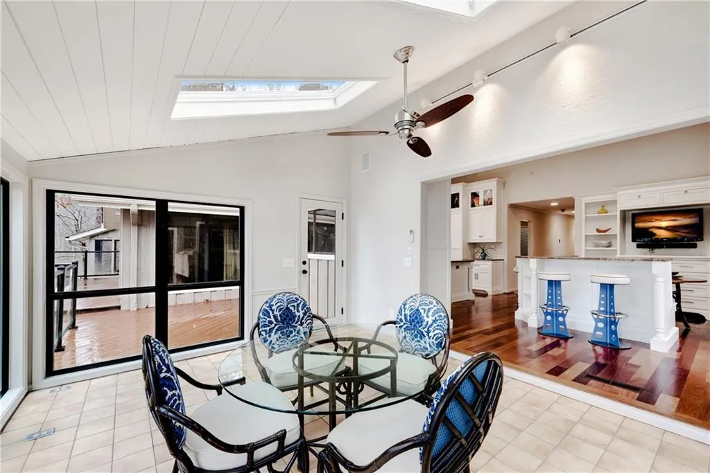 9615 Huntcliff Trace, Sandy Springs, Georgia 30350, 6 Bedrooms Bedrooms, ,5 BathroomsBathrooms,Residential,Sold,9615 Huntcliff Trace,6863764