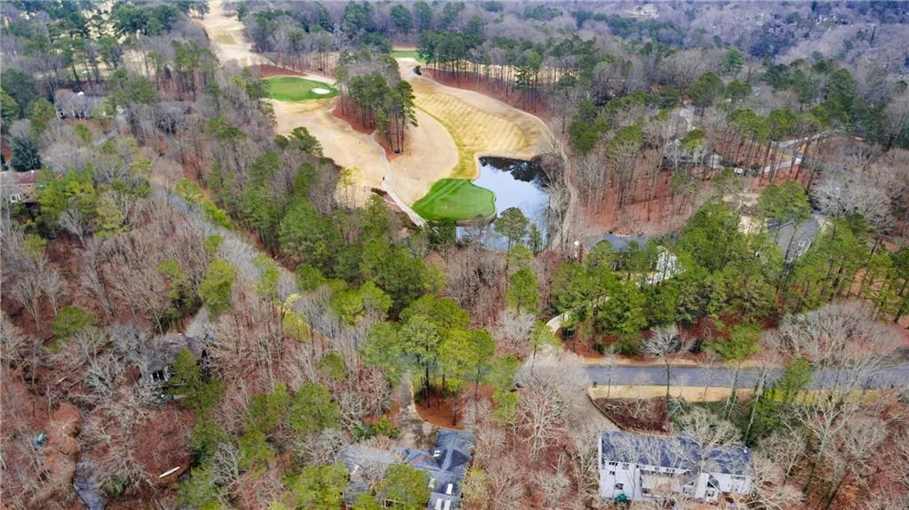 9615 Huntcliff Trace, Sandy Springs, Georgia 30350, 6 Bedrooms Bedrooms, ,5 BathroomsBathrooms,Residential,Sold,9615 Huntcliff Trace,6863764