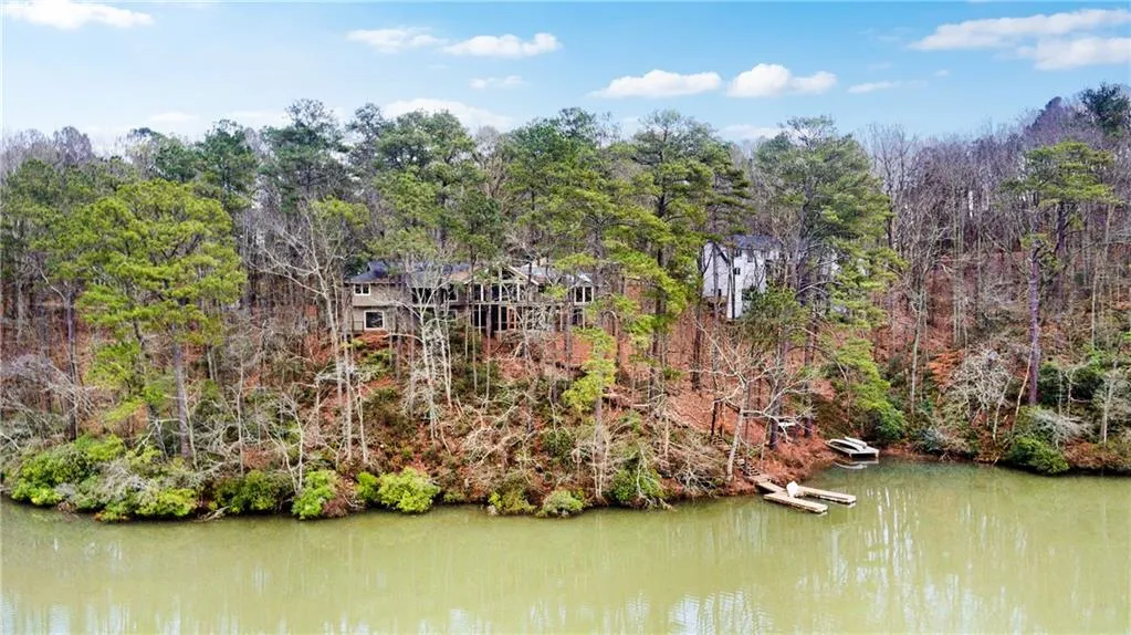 9615 Huntcliff Trace, Sandy Springs, Georgia 30350, 6 Bedrooms Bedrooms, ,5 BathroomsBathrooms,Residential,Sold,9615 Huntcliff Trace,6863764