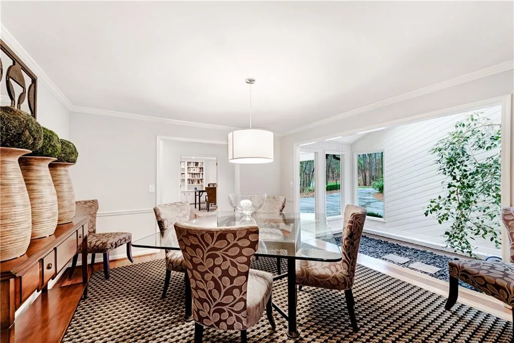 9615 Huntcliff Trace, Sandy Springs, Georgia 30350, 6 Bedrooms Bedrooms, ,5 BathroomsBathrooms,Residential,Sold,9615 Huntcliff Trace,6863764