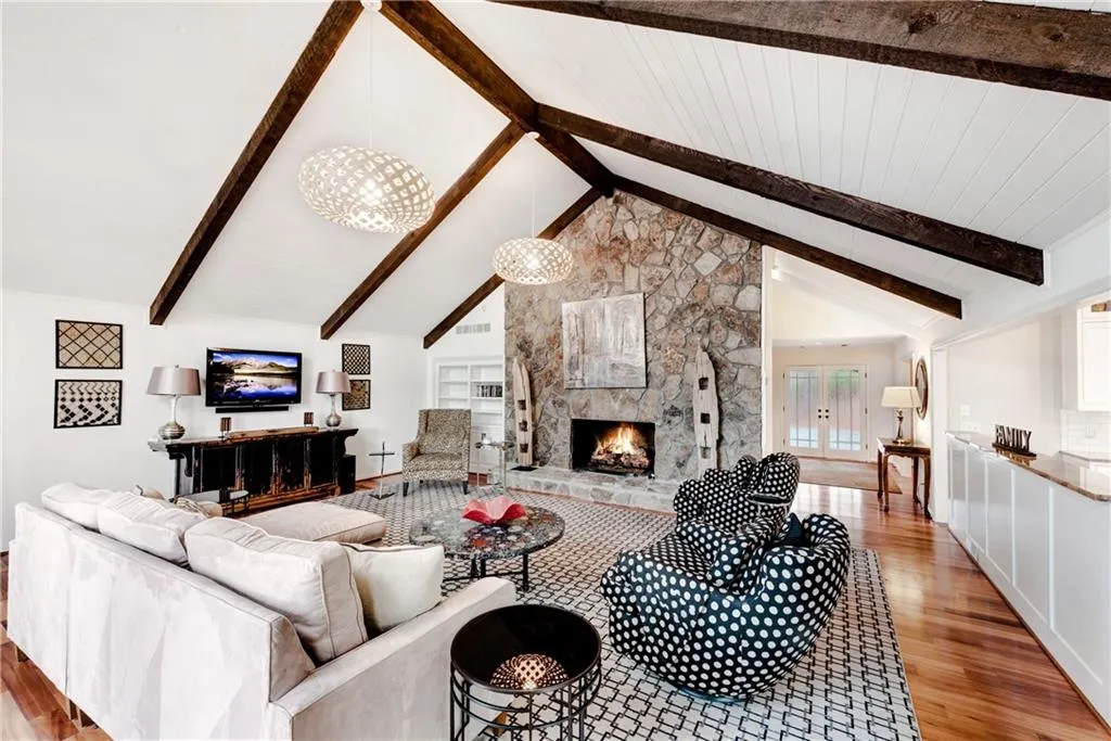 9615 Huntcliff Trace, Sandy Springs, Georgia 30350, 6 Bedrooms Bedrooms, ,5 BathroomsBathrooms,Residential,Sold,9615 Huntcliff Trace,6863764