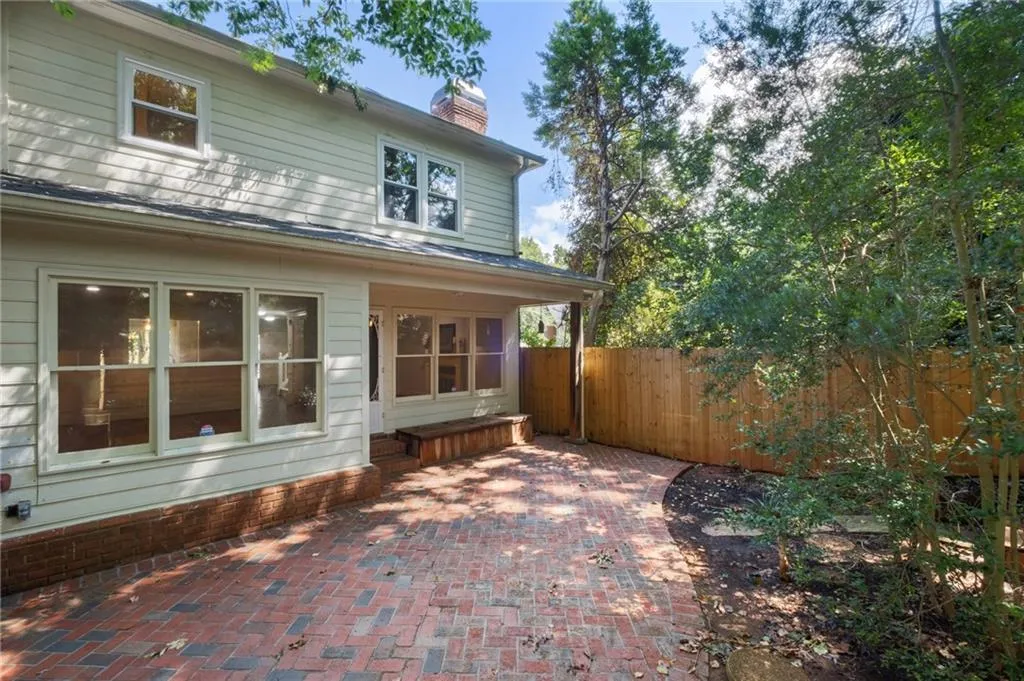 325 Brantley Road, Atlanta, Georgia 30350, 3 Bedrooms Bedrooms, ,2 BathroomsBathrooms,Residential,Sold,325 Brantley Road,7609392