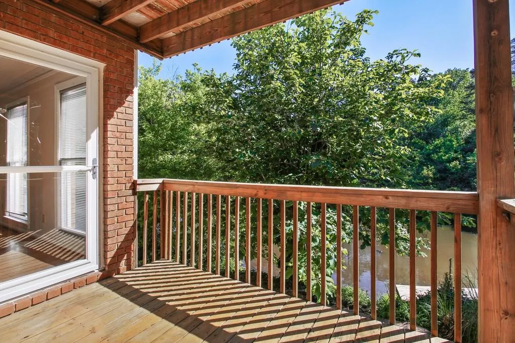 8923 Carroll Manor Drive, Sandy Springs, Georgia 30350, 3 Bedrooms Bedrooms, ,2 BathroomsBathrooms,Residential,Sold,8923 Carroll Manor Drive,6720459