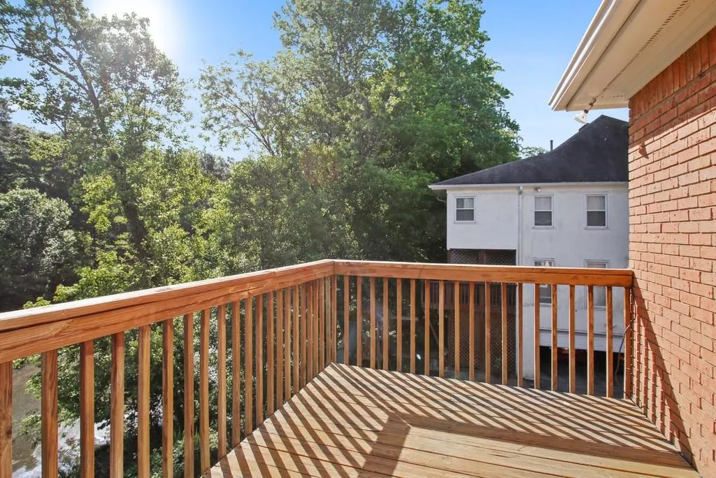 8923 Carroll Manor Drive, Sandy Springs, Georgia 30350, 3 Bedrooms Bedrooms, ,2 BathroomsBathrooms,Residential,Sold,8923 Carroll Manor Drive,6720459