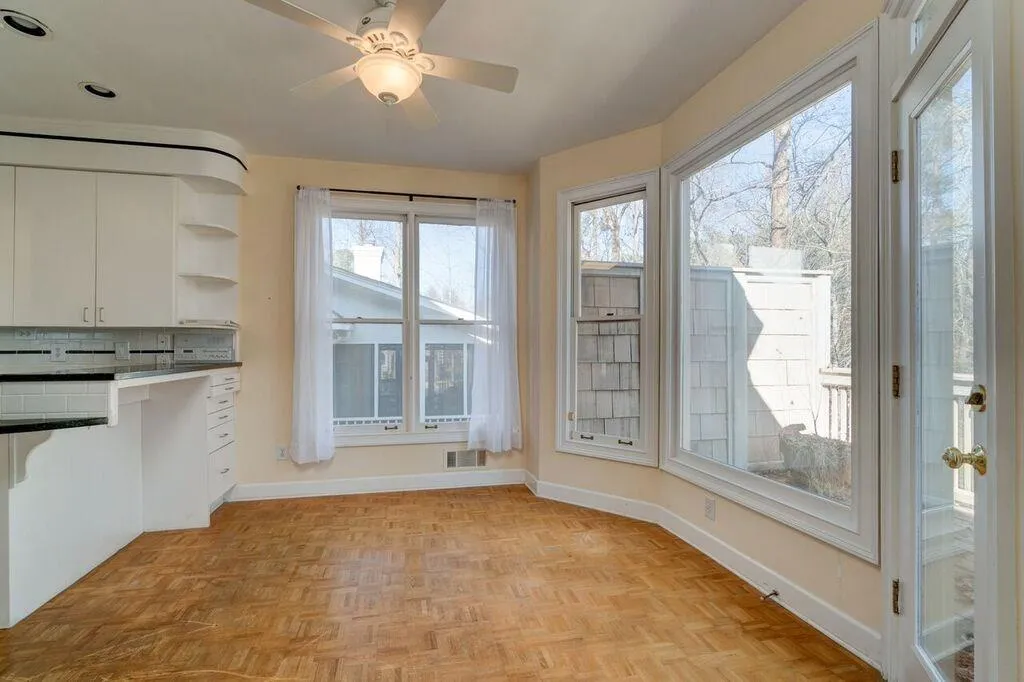 32 Ridgemere Trace, Sandy Springs, Georgia 30328, 5 Bedrooms Bedrooms, ,3 BathroomsBathrooms,Residential,Sold,32 Ridgemere Trace,5946452