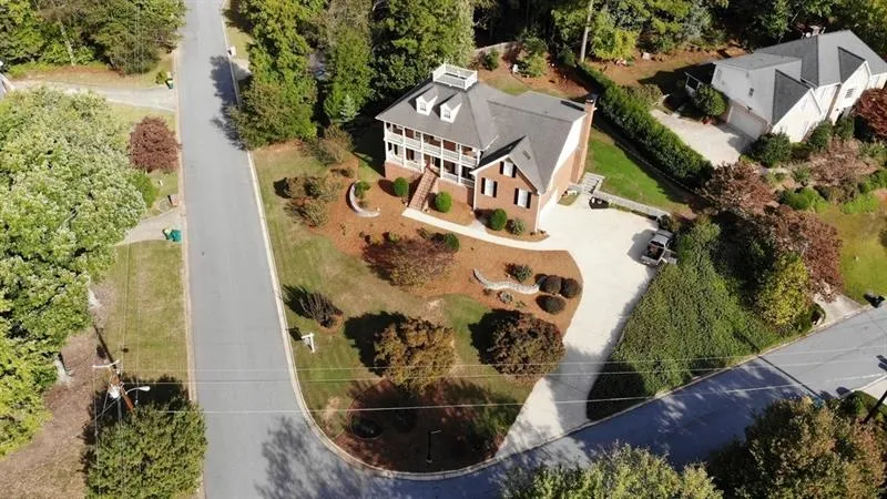 7545 Hunters Woods Drive, Sandy Springs, Georgia 30350, 5 Bedrooms Bedrooms, ,3 BathroomsBathrooms,Residential,Sold,7545 Hunters Woods Drive,6631030