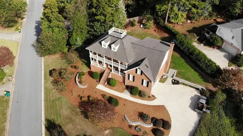 7545 Hunters Woods Drive, Sandy Springs, Georgia 30350, 5 Bedrooms Bedrooms, ,3 BathroomsBathrooms,Residential,Sold,7545 Hunters Woods Drive,6631030