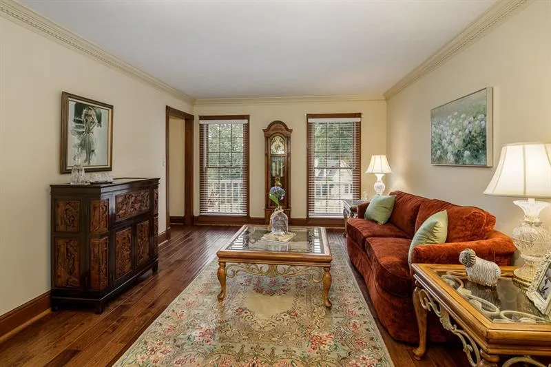7545 Hunters Woods Drive, Sandy Springs, Georgia 30350, 5 Bedrooms Bedrooms, ,3 BathroomsBathrooms,Residential,Sold,7545 Hunters Woods Drive,6631030