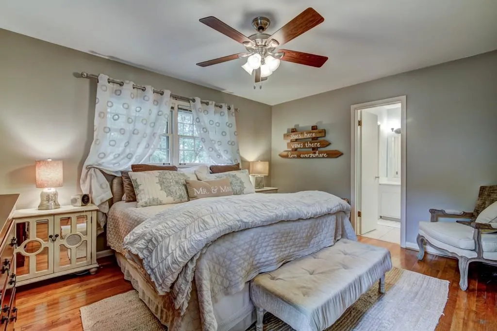 455 Glencourtney Drive, Sandy Springs, Georgia 30328, 3 Bedrooms Bedrooms, ,2 BathroomsBathrooms,Residential,Sold,455 Glencourtney Drive,5895622