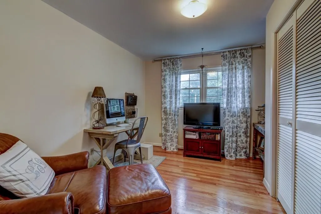 455 Glencourtney Drive, Sandy Springs, Georgia 30328, 3 Bedrooms Bedrooms, ,2 BathroomsBathrooms,Residential,Sold,455 Glencourtney Drive,5895622