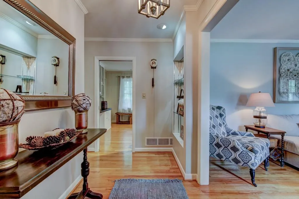 455 Glencourtney Drive, Sandy Springs, Georgia 30328, 3 Bedrooms Bedrooms, ,2 BathroomsBathrooms,Residential,Sold,455 Glencourtney Drive,5895622