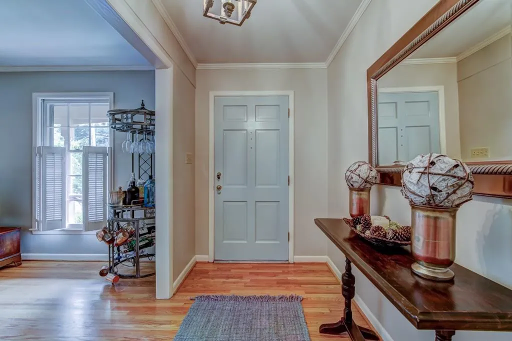 455 Glencourtney Drive, Sandy Springs, Georgia 30328, 3 Bedrooms Bedrooms, ,2 BathroomsBathrooms,Residential,Sold,455 Glencourtney Drive,5895622