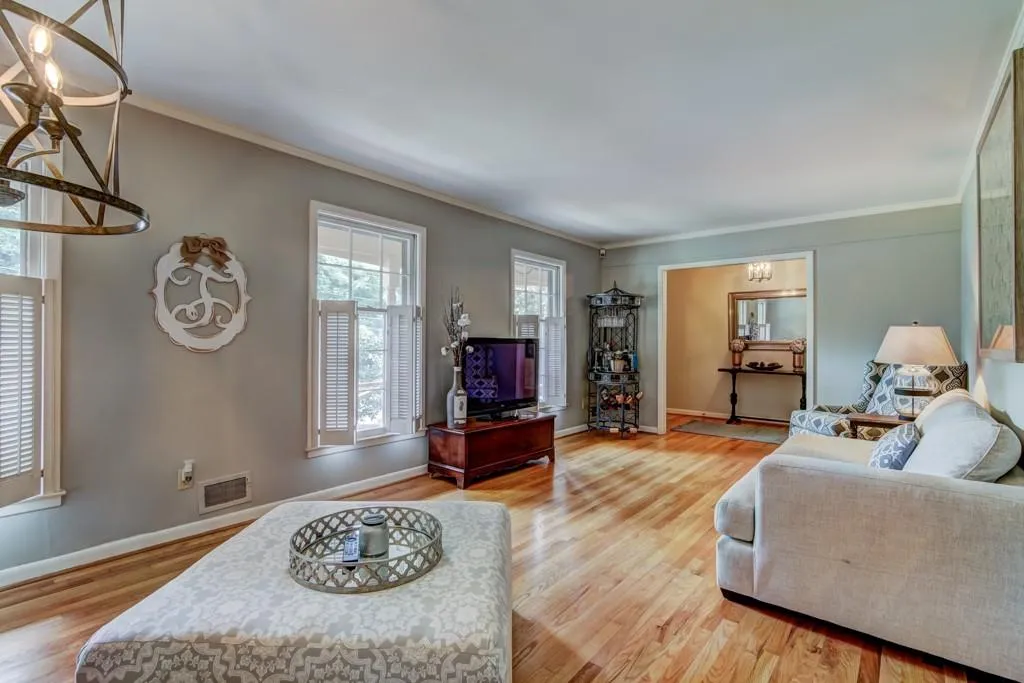 455 Glencourtney Drive, Sandy Springs, Georgia 30328, 3 Bedrooms Bedrooms, ,2 BathroomsBathrooms,Residential,Sold,455 Glencourtney Drive,5895622