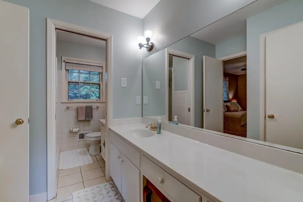 455 Glencourtney Drive, Sandy Springs, Georgia 30328, 3 Bedrooms Bedrooms, ,2 BathroomsBathrooms,Residential,Sold,455 Glencourtney Drive,5895622