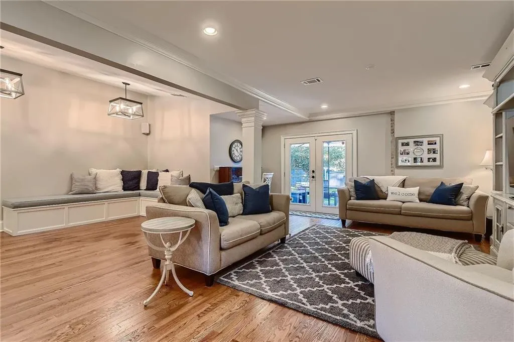 6399 N Hampton Drive, Sandy Springs, Georgia 30328, 4 Bedrooms Bedrooms, ,3 BathroomsBathrooms,Residential,Sold,6399 N Hampton Drive,7269055