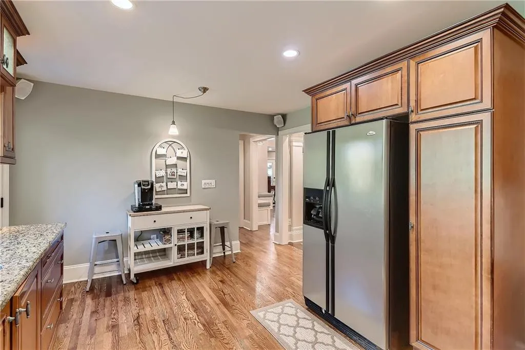 6399 N Hampton Drive, Sandy Springs, Georgia 30328, 4 Bedrooms Bedrooms, ,3 BathroomsBathrooms,Residential,Sold,6399 N Hampton Drive,7269055