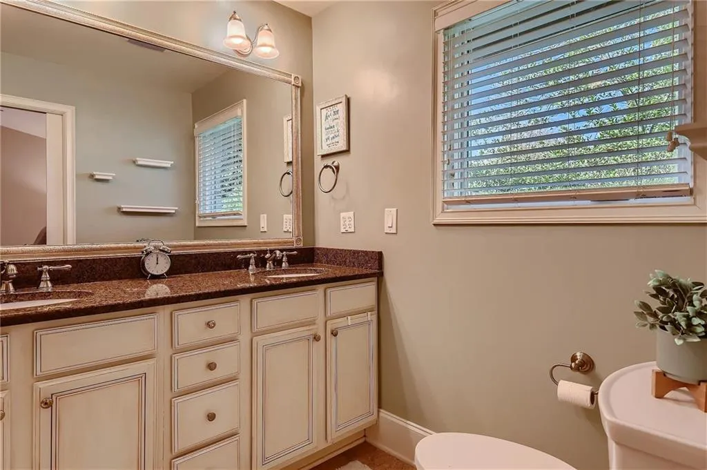 6399 N Hampton Drive, Sandy Springs, Georgia 30328, 4 Bedrooms Bedrooms, ,3 BathroomsBathrooms,Residential,Sold,6399 N Hampton Drive,7269055