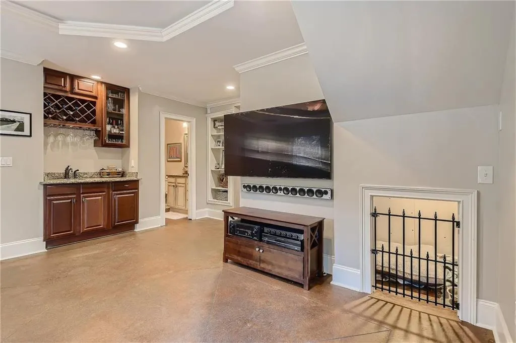 6399 N Hampton Drive, Sandy Springs, Georgia 30328, 4 Bedrooms Bedrooms, ,3 BathroomsBathrooms,Residential,Sold,6399 N Hampton Drive,7269055