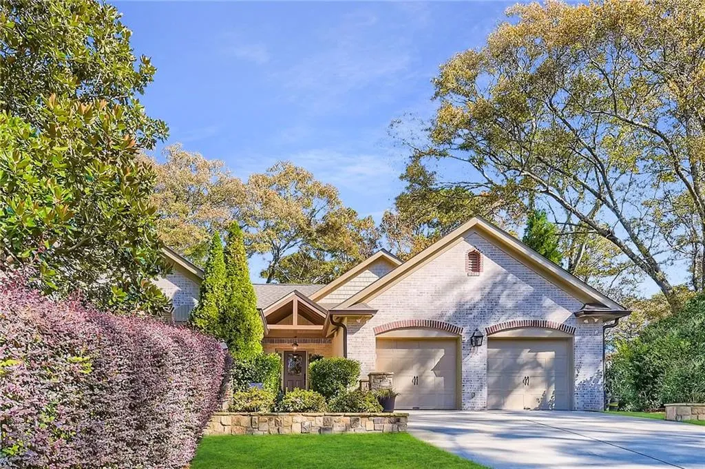 6399 N Hampton Drive, Sandy Springs, Georgia 30328, 4 Bedrooms Bedrooms, ,3 BathroomsBathrooms,Residential,Sold,6399 N Hampton Drive,7269055