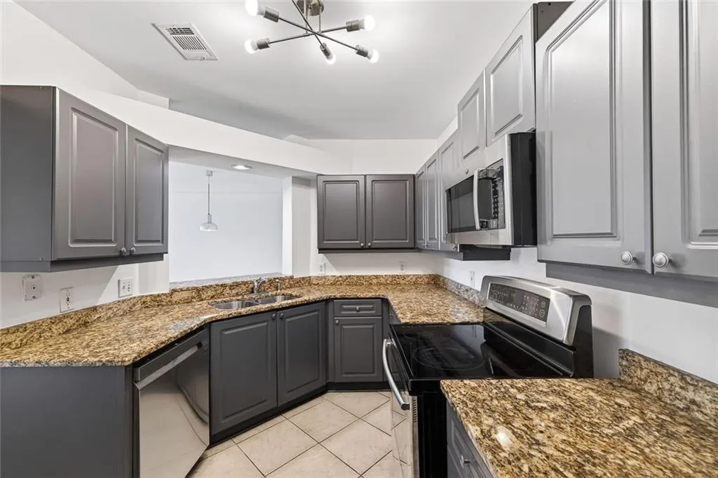 3334 Peachtree Road Ne Unit 905, Atlanta, Georgia 30326, 1 Bedroom Bedrooms, 0 ,1 BathroomBathrooms,Residential,For Sale,3334 Peachtree Road Ne Unit 905,7718094