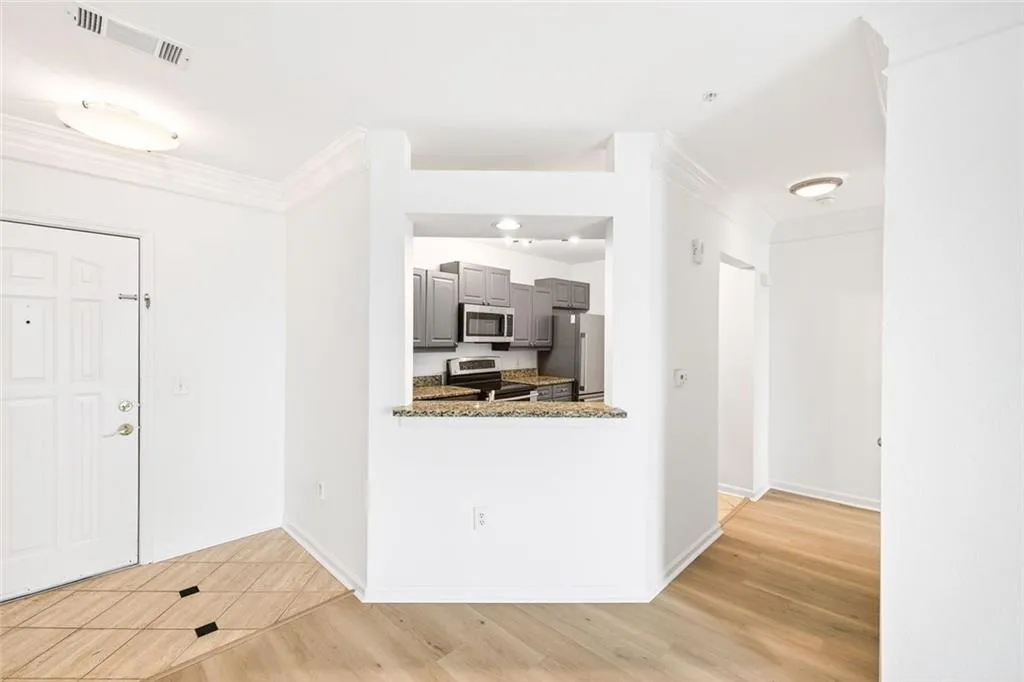 3334 Peachtree Road Ne Unit 905, Atlanta, Georgia 30326, 1 Bedroom Bedrooms, 0 ,1 BathroomBathrooms,Residential,For Sale,3334 Peachtree Road Ne Unit 905,7718094