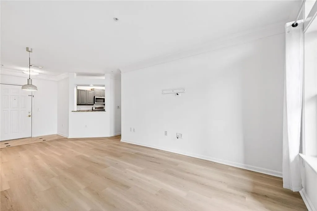 3334 Peachtree Road Ne Unit 905, Atlanta, Georgia 30326, 1 Bedroom Bedrooms, 0 ,1 BathroomBathrooms,Residential,For Sale,3334 Peachtree Road Ne Unit 905,7718094