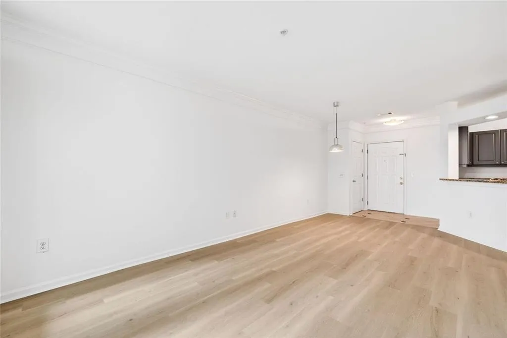 3334 Peachtree Road Ne Unit 905, Atlanta, Georgia 30326, 1 Bedroom Bedrooms, 0 ,1 BathroomBathrooms,Residential,For Sale,3334 Peachtree Road Ne Unit 905,7718094