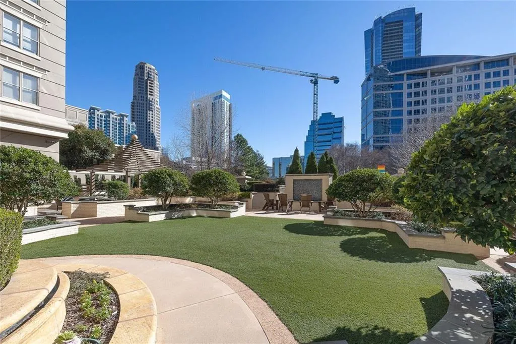 3334 Peachtree Road Ne Unit 905, Atlanta, Georgia 30326, 1 Bedroom Bedrooms, 0 ,1 BathroomBathrooms,Residential,For Sale,3334 Peachtree Road Ne Unit 905,7718094