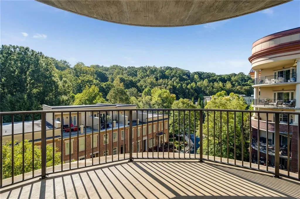 200 River Vista Drive Unit 617, Atlanta, Georgia 30339, 3 Bedrooms Bedrooms, ,2 BathroomsBathrooms,Residential,Sold,200 River Vista Drive Unit 617,7466777