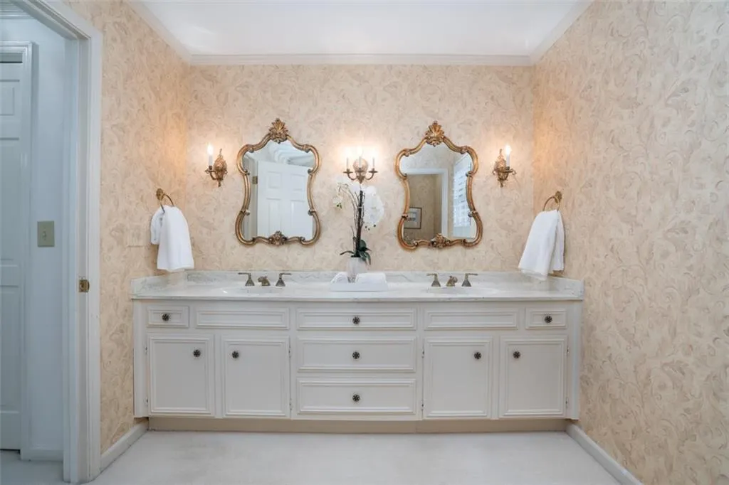 8660 The 5th Green, Sandy Springs, Georgia 30350, 4 Bedrooms Bedrooms, ,3 BathroomsBathrooms,Residential,Sold,8660 The 5th Green,6977446