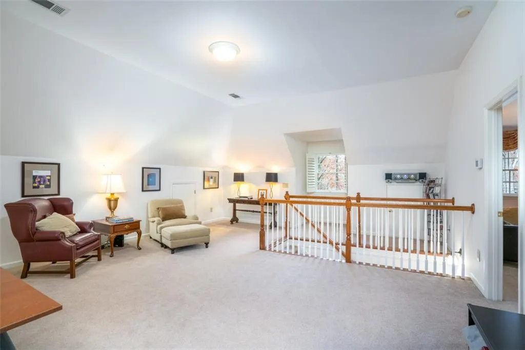8660 The 5th Green, Sandy Springs, Georgia 30350, 4 Bedrooms Bedrooms, ,3 BathroomsBathrooms,Residential,Sold,8660 The 5th Green,6977446