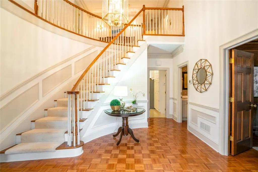 8660 The 5th Green, Sandy Springs, Georgia 30350, 4 Bedrooms Bedrooms, ,3 BathroomsBathrooms,Residential,Sold,8660 The 5th Green,6977446
