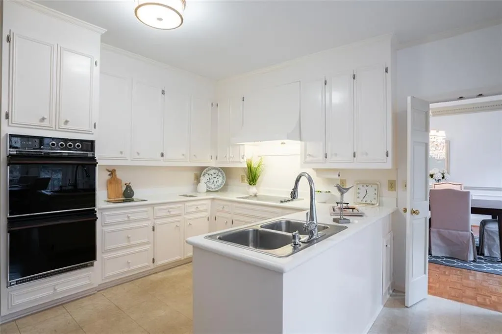 8660 The 5th Green, Sandy Springs, Georgia 30350, 4 Bedrooms Bedrooms, ,3 BathroomsBathrooms,Residential,Sold,8660 The 5th Green,6977446
