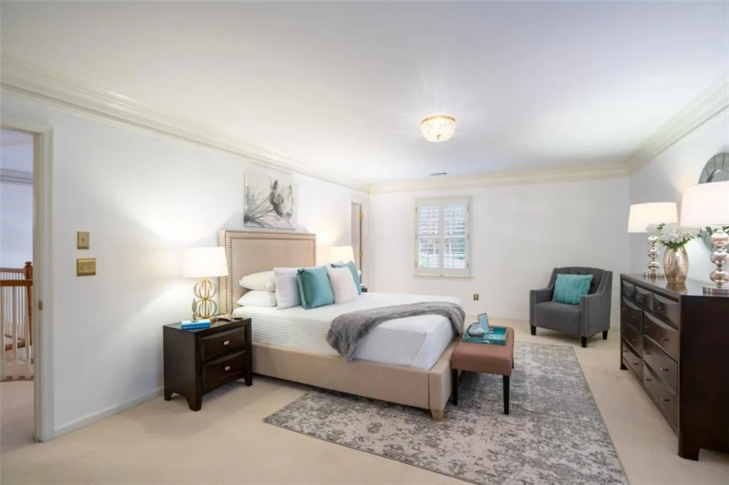 8660 The 5th Green, Sandy Springs, Georgia 30350, 4 Bedrooms Bedrooms, ,3 BathroomsBathrooms,Residential,Sold,8660 The 5th Green,6977446