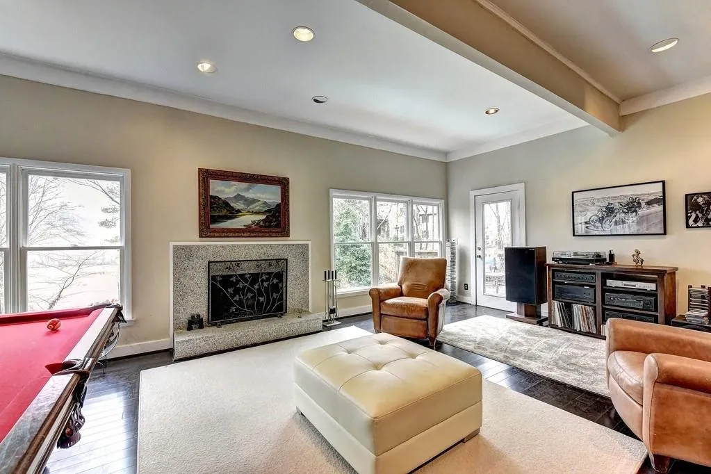 9445 Huntcliff Trace, Sandy Springs, Georgia 30350, 4 Bedrooms Bedrooms, ,4 BathroomsBathrooms,Residential,Sold,9445 Huntcliff Trace,6509288