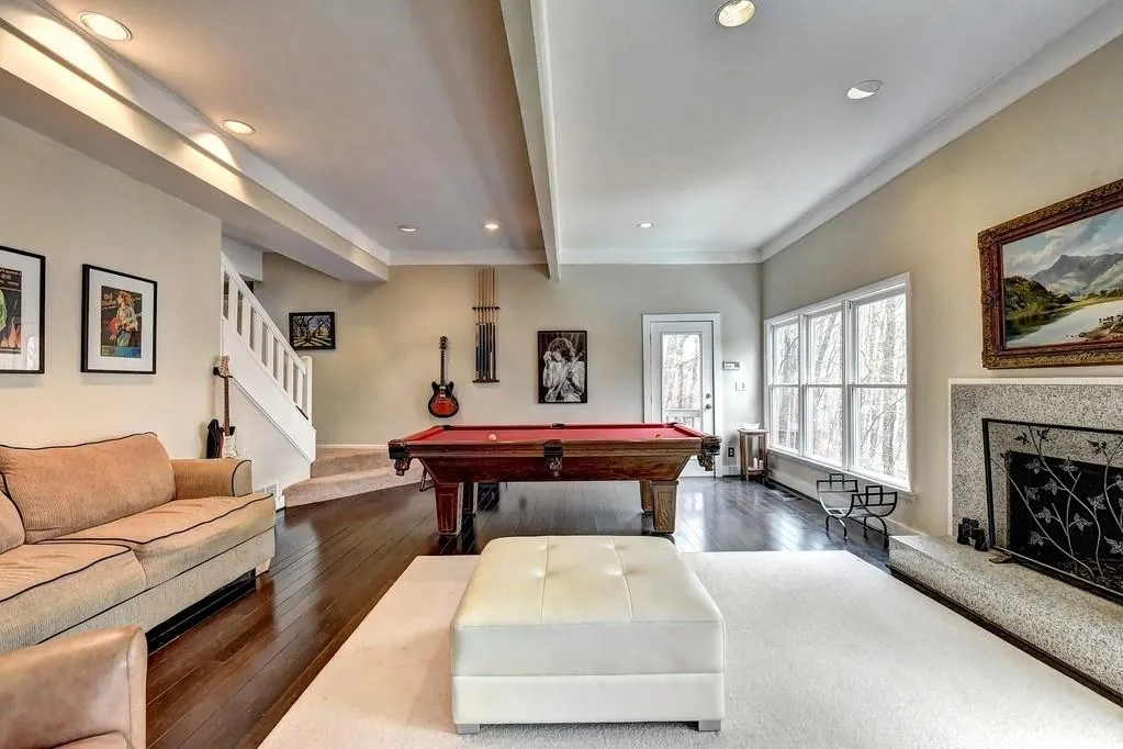 9445 Huntcliff Trace, Sandy Springs, Georgia 30350, 4 Bedrooms Bedrooms, ,4 BathroomsBathrooms,Residential,Sold,9445 Huntcliff Trace,6509288