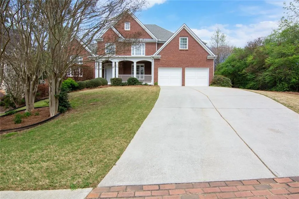 305 Hunting View Court, Sandy Springs, Georgia 30328, 4 Bedrooms Bedrooms, ,4 BathroomsBathrooms,Residential,Sold,305 Hunting View Court,7195680