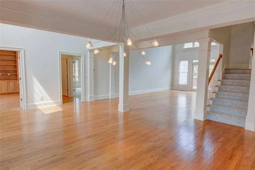 305 Hunting View Court, Sandy Springs, Georgia 30328, 4 Bedrooms Bedrooms, ,4 BathroomsBathrooms,Residential,Sold,305 Hunting View Court,7195680