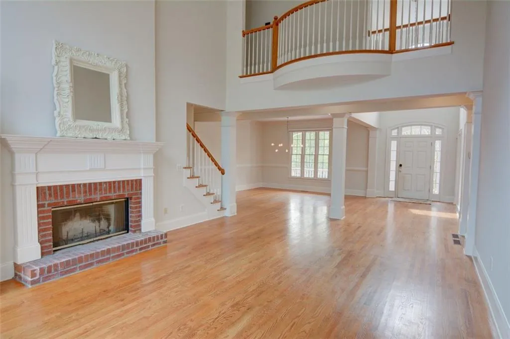 305 Hunting View Court, Sandy Springs, Georgia 30328, 4 Bedrooms Bedrooms, ,4 BathroomsBathrooms,Residential,Sold,305 Hunting View Court,7195680