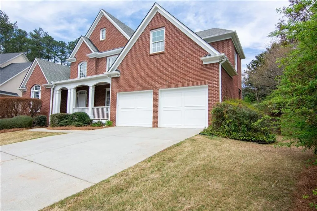 305 Hunting View Court, Sandy Springs, Georgia 30328, 4 Bedrooms Bedrooms, ,4 BathroomsBathrooms,Residential,Sold,305 Hunting View Court,7195680