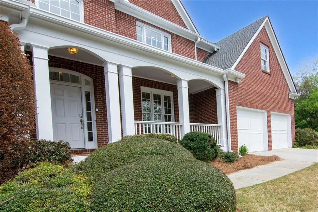 305 Hunting View Court, Sandy Springs, Georgia 30328, 4 Bedrooms Bedrooms, ,4 BathroomsBathrooms,Residential,Sold,305 Hunting View Court,7195680