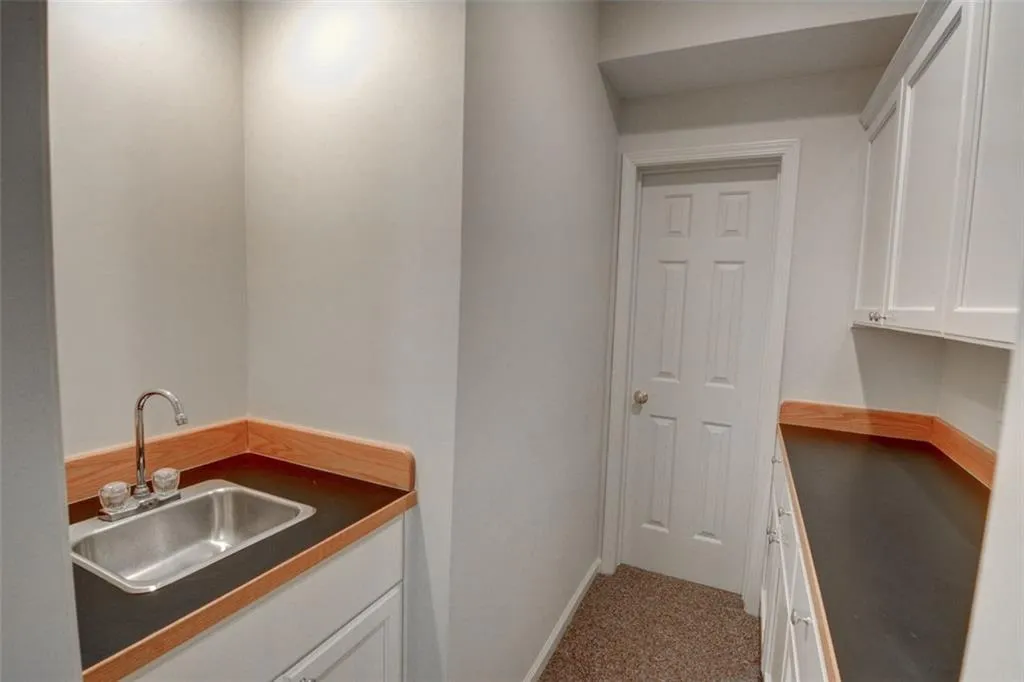 305 Hunting View Court, Sandy Springs, Georgia 30328, 4 Bedrooms Bedrooms, ,4 BathroomsBathrooms,Residential,Sold,305 Hunting View Court,7195680