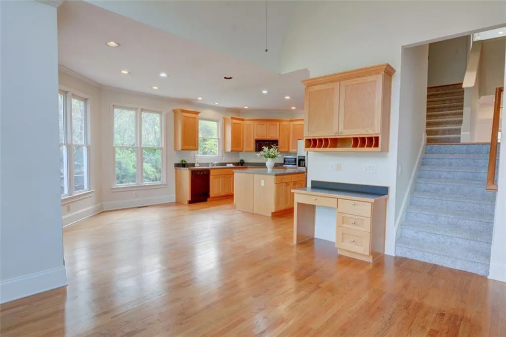 305 Hunting View Court, Sandy Springs, Georgia 30328, 4 Bedrooms Bedrooms, ,4 BathroomsBathrooms,Residential,Sold,305 Hunting View Court,7195680