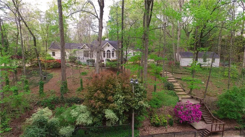 5251 Powers Ferry Road Nw, Atlanta, Georgia 30327, 4 Bedrooms Bedrooms, ,3 BathroomsBathrooms,Residential,Sold,5251 Powers Ferry Road Nw,5800704