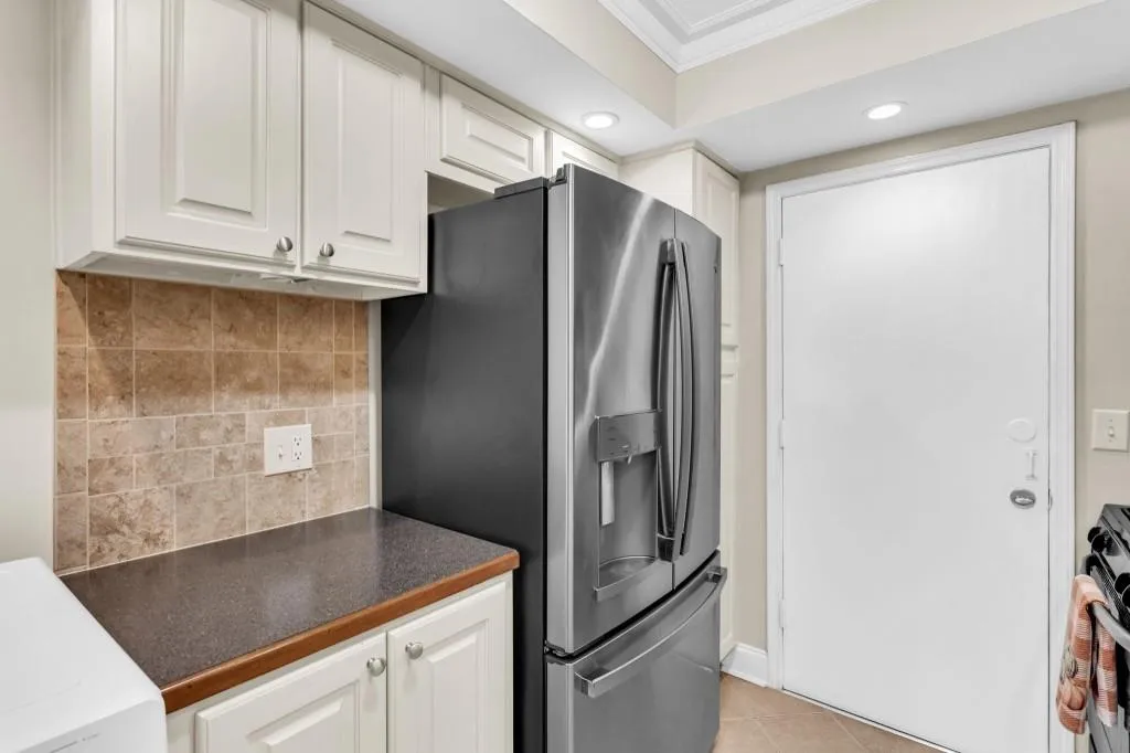 6851 Roswell Road Unit H-30, Sandy Springs, Georgia 30328, 2 Bedrooms Bedrooms, ,2 BathroomsBathrooms,Residential,Sold,6851 Roswell Road Unit H-30,7126744