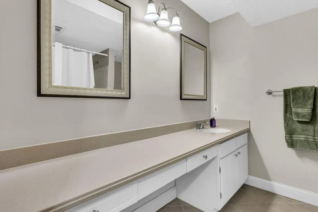6851 Roswell Road Unit H-30, Sandy Springs, Georgia 30328, 2 Bedrooms Bedrooms, ,2 BathroomsBathrooms,Residential,Sold,6851 Roswell Road Unit H-30,7126744