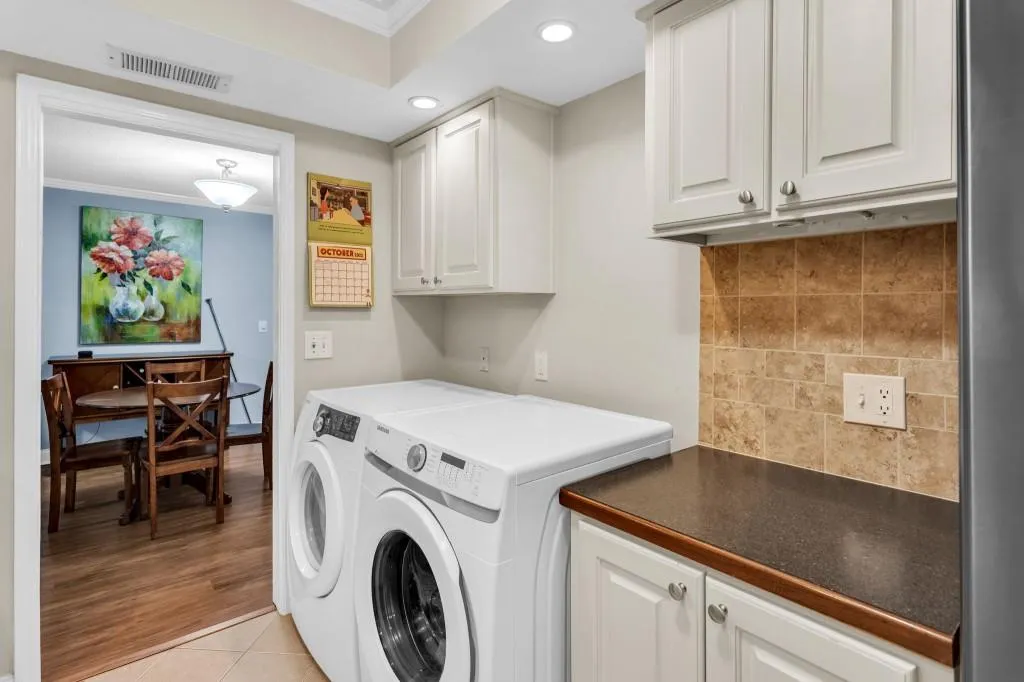 6851 Roswell Road Unit H-30, Sandy Springs, Georgia 30328, 2 Bedrooms Bedrooms, ,2 BathroomsBathrooms,Residential,Sold,6851 Roswell Road Unit H-30,7126744