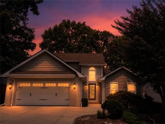 10120 Kinross Road, Roswell, Georgia 30076