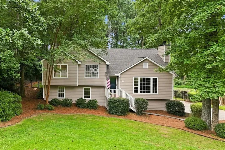 13 Finch Court Se, Acworth, Georgia 30102