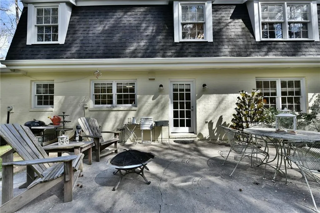 6736 Ridge Mill Lane, Atlanta, Georgia 30328, 4 Bedrooms Bedrooms, ,2 BathroomsBathrooms,Residential,Sold,6736 Ridge Mill Lane,5816276